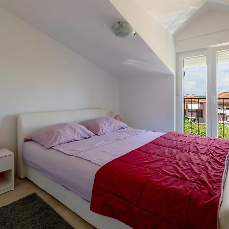 Apartments Goran By Rent Istria อูมัค ภายนอก รูปภาพ