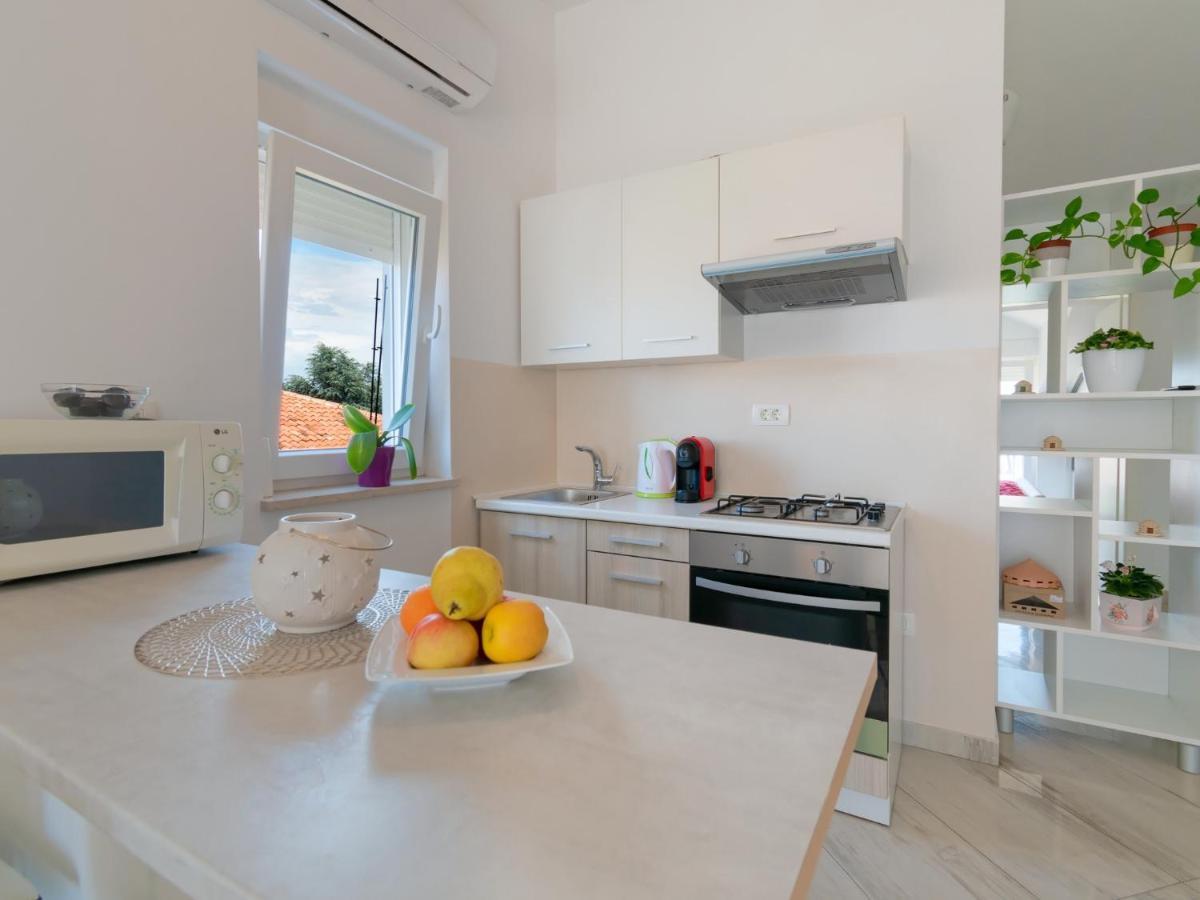 Apartments Goran By Rent Istria อูมัค ภายนอก รูปภาพ